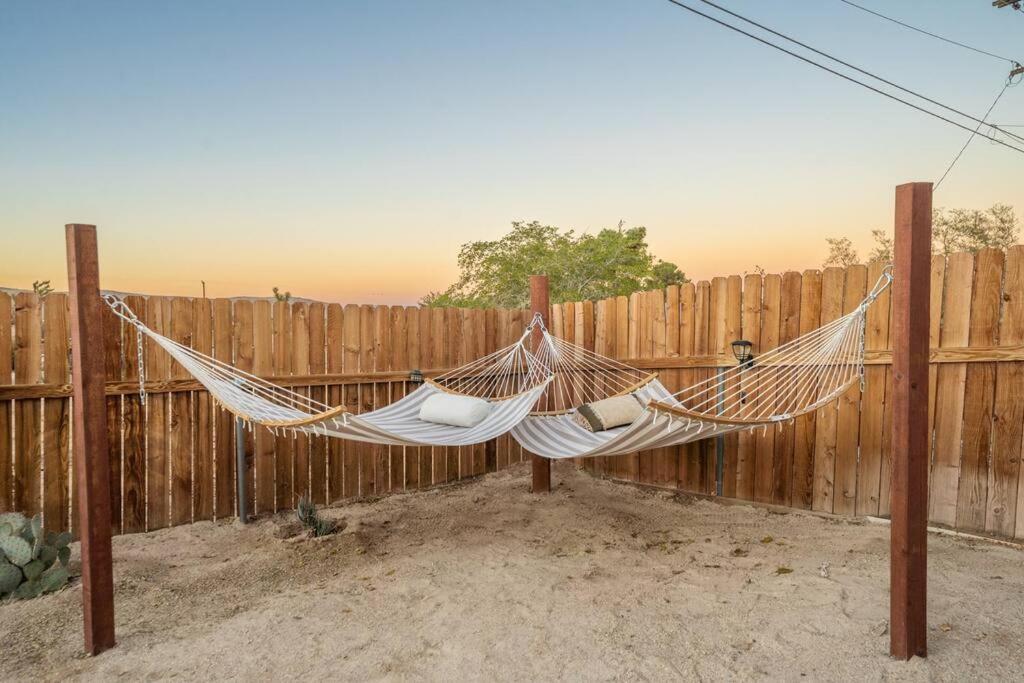 Villa Palm Vista Retreat *Hot Tub/Cowboy Pool/Hammocks* Joshua Tree Exterior foto