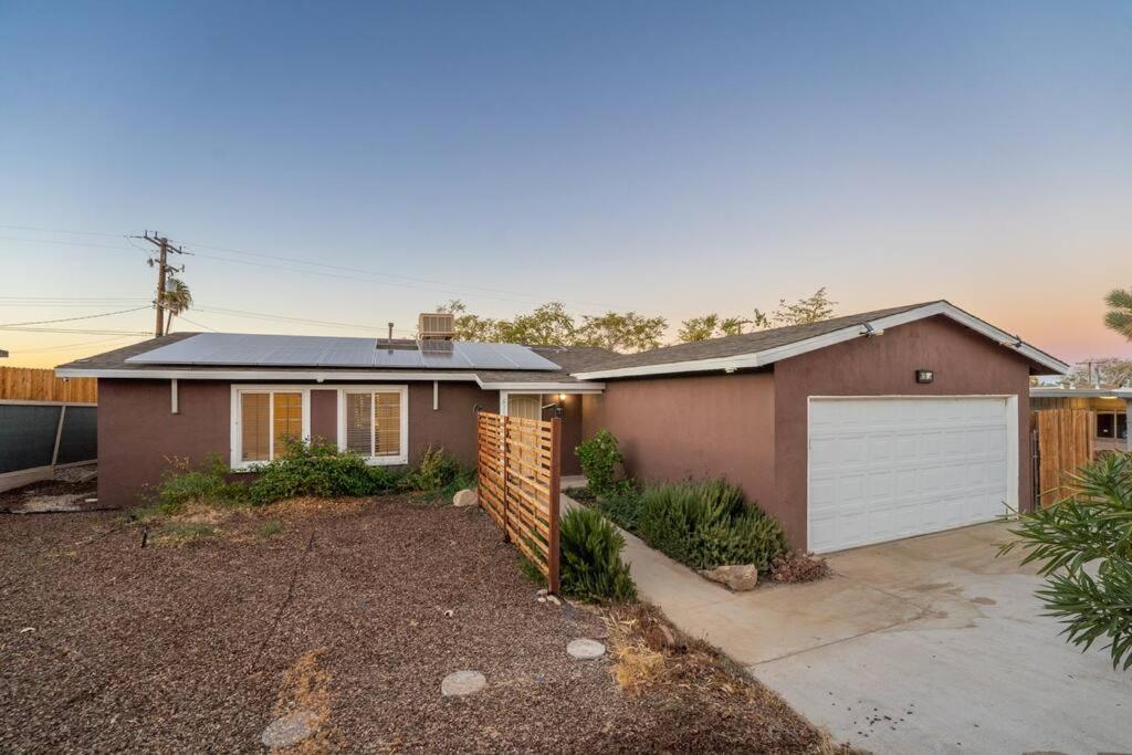 Villa Palm Vista Retreat *Hot Tub/Cowboy Pool/Hammocks* Joshua Tree Exterior foto