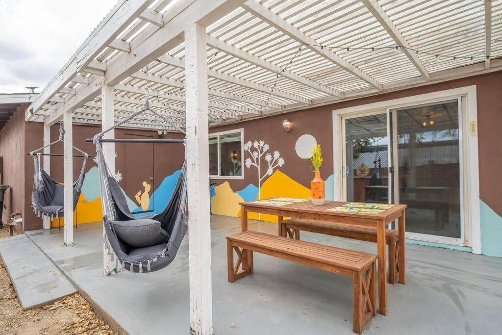 Villa Palm Vista Retreat *Hot Tub/Cowboy Pool/Hammocks* Joshua Tree Exterior foto
